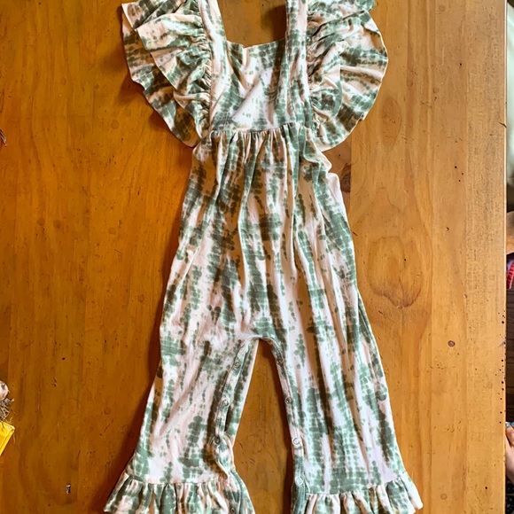 Other - Darling! Crossback, ruffle, bellbottom romper from Kate Quinn organics 18-24 mo